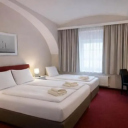 ホテル Stadthotel Kramer フィラハ