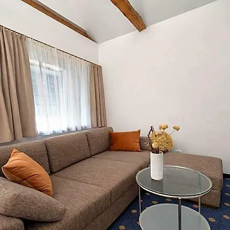 Stadthotel Kramer Филлах