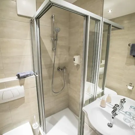 Stadthotel Kramer Otel Villach