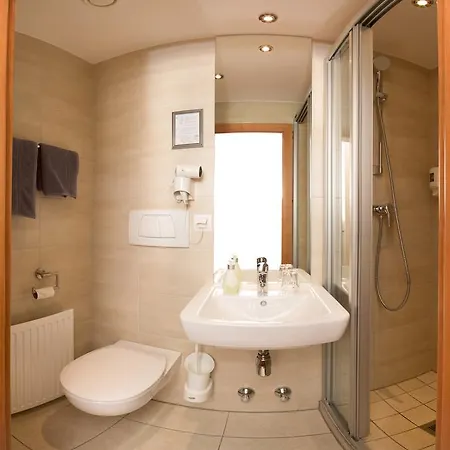 Stadthotel Kramer 3* וילאך